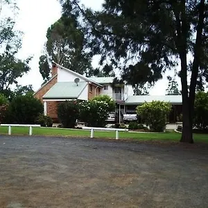 Park House Motor Oakey